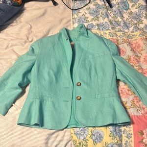 Banana Republic blazer. Amazing mint green color. Super flattering. Like new.